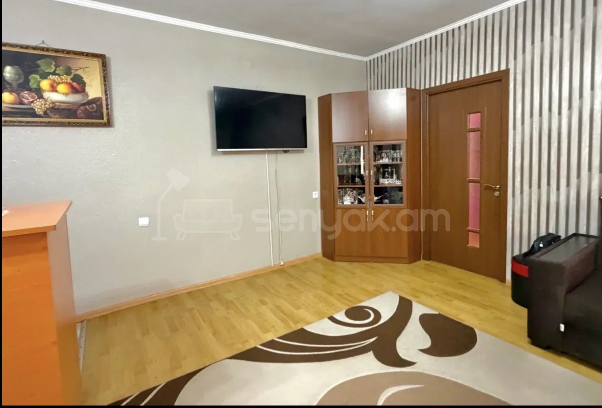 3 Սենյականոց Բնակարան Քարե Շենքում, 47քմ, 3/5 հարկ, Կապիտալ Վերանորոգված, Կահավորված