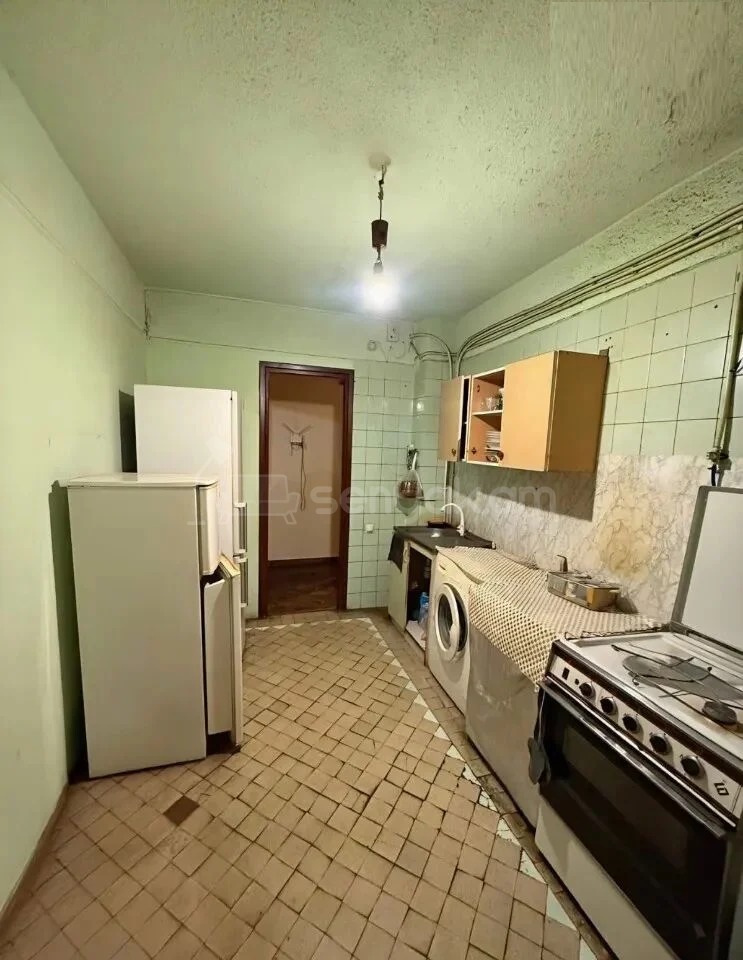 3 Սենյականոց Բնակարան, 71քմ, 8/16 հարկ, Պետական Վիճակում