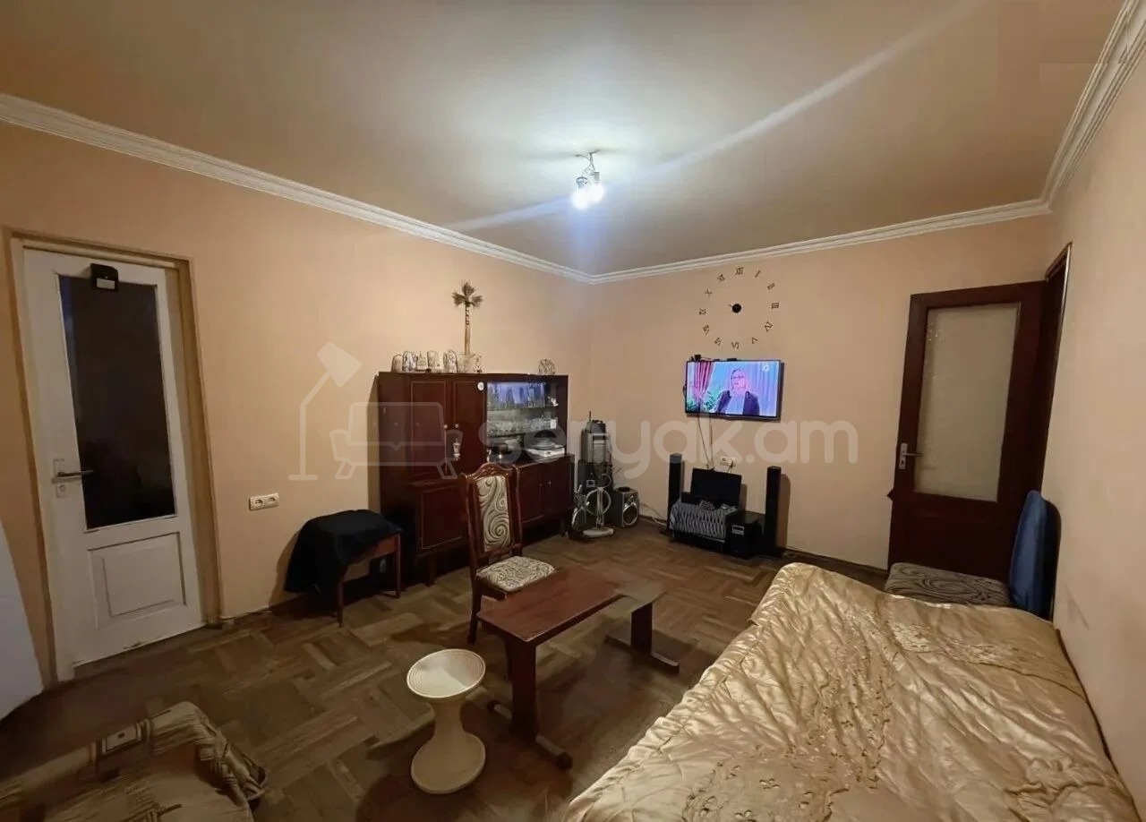 3 Սենյականոց Բնակարան, 71քմ, 8/16 հարկ, Պետական Վիճակում