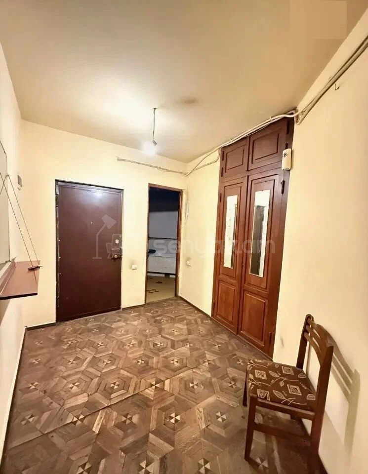 3 Սենյականոց Բնակարան, 71քմ, 8/16 հարկ, Պետական Վիճակում