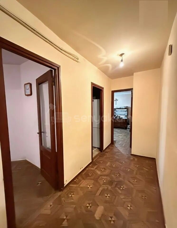 3 Սենյականոց Բնակարան, 71քմ, 8/16 հարկ, Պետական Վիճակում