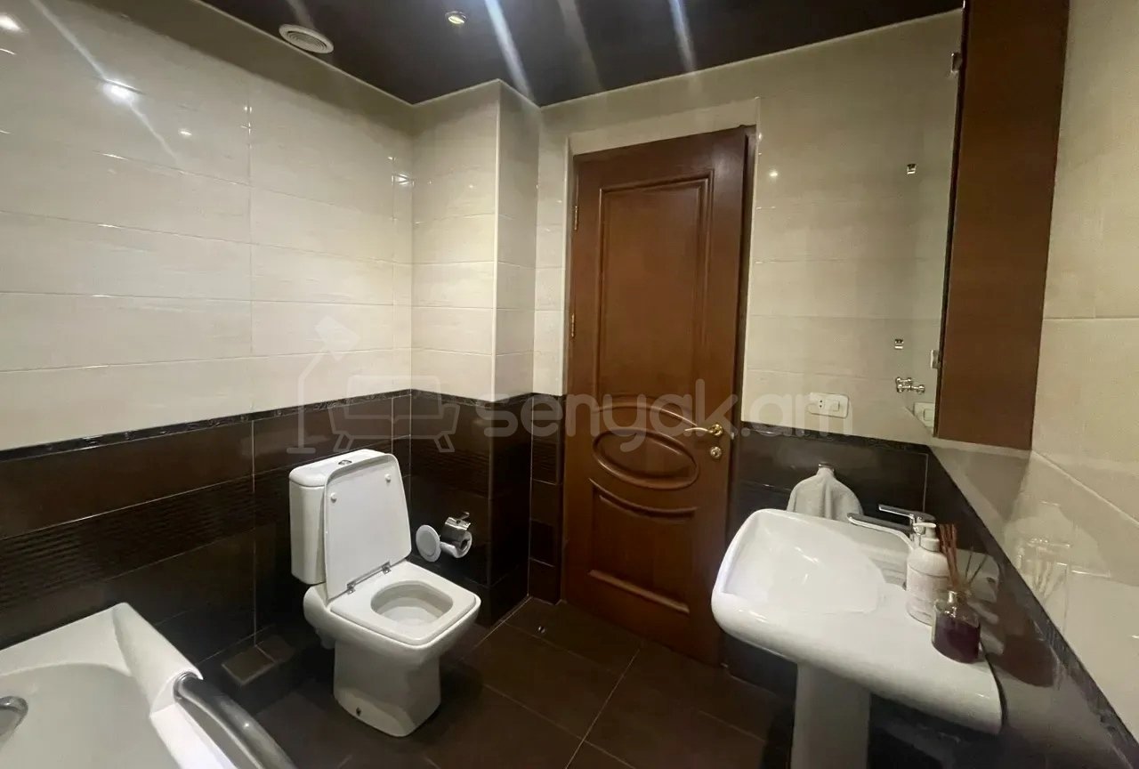 4 Սենյականոց Բնակարան, 100քմ, 3/16 հարկ, Կապիտալ Վերանորոգված