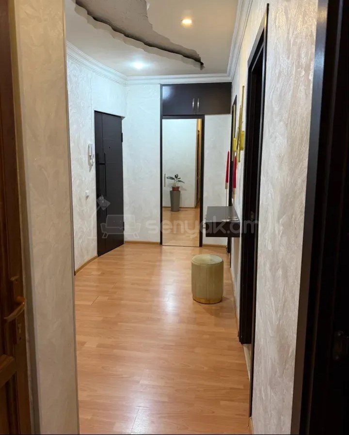 4 Սենյականոց Բնակարան, 87քմ, 4/9 հարկ, Կապիտալ Վերանորոգված