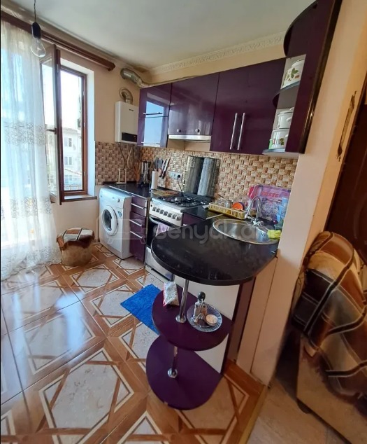 2 Սենյականոց Բնակարան, 30քմ, 4/4 հարկ, Կապիտալ Վերանորոգված