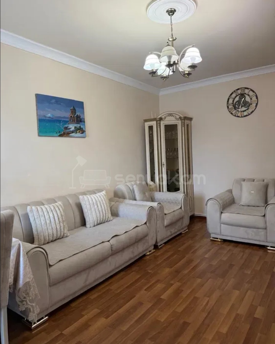3 Սենյականոց Բնակարան Քարե Շենքում, 56քմ, 5/5 հարկ, Կապիտալ Վերանորոգված