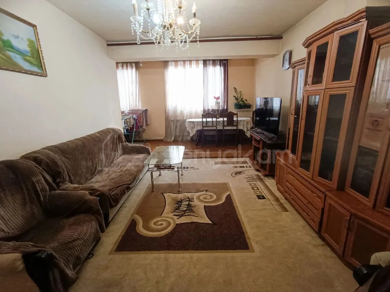 3 Սենյականոց Բնակարան Քարե Շենքում, 68քմ, 5/5 հարկ, Կապիտալ Վերանորոգված