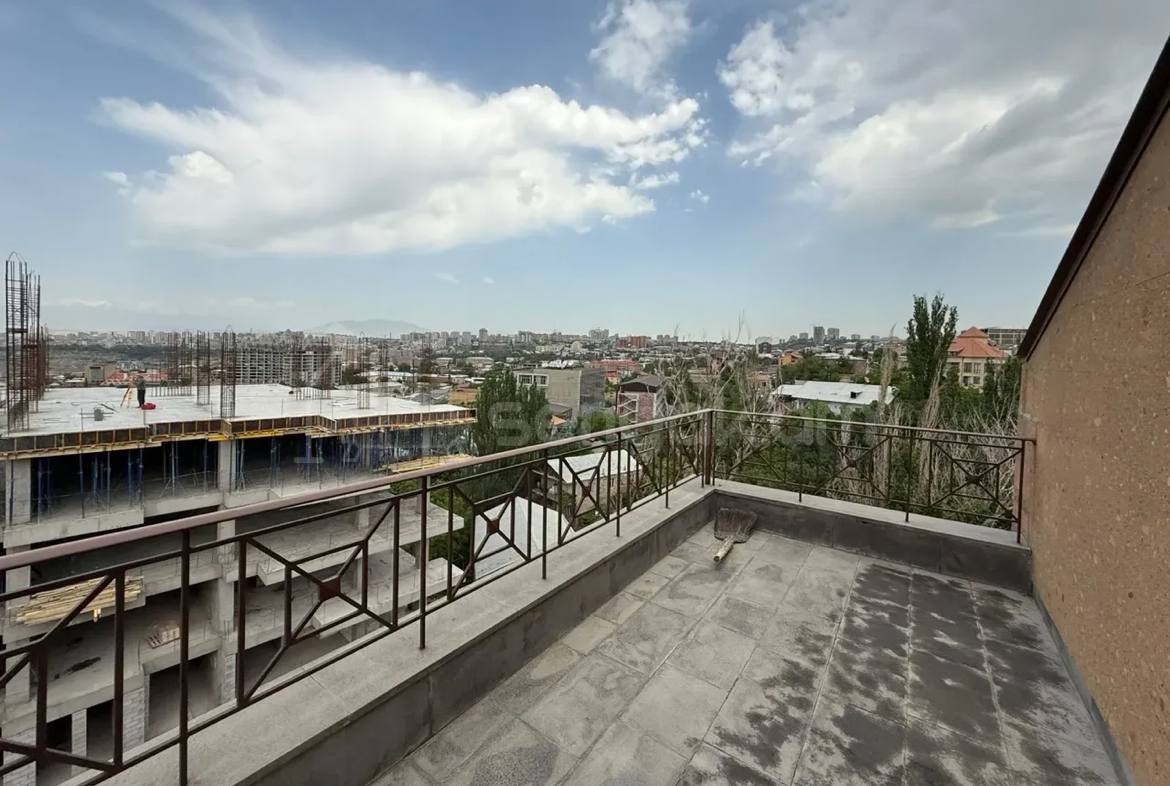 4 Սենյականոց Բնակարան, 156քմ, 4/4 հարկ, Կապիտալ Վերանորոգված