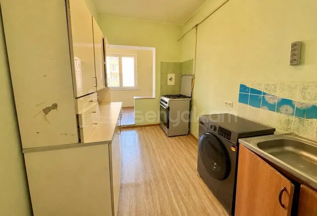4 Սենյականոց Բնակարան, 92քմ, 7/9 հարկ, Պետական Վիճակում