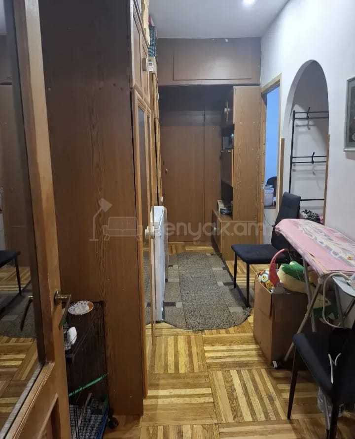 3 Սենյականոց Բնակարան, 62քմ, 6/9 հարկ, Նորմալ Վիճակում
