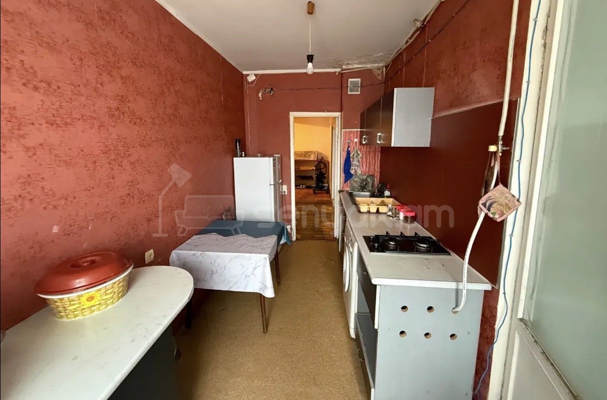 3 Սենյականոց Բնակարան, 81քմ, 6/14 հարկ, Նորմալ Վիճակում