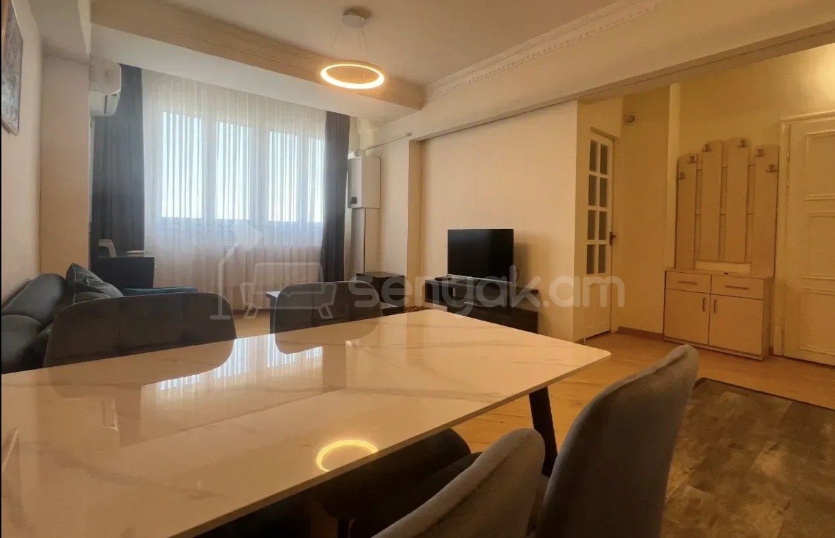 2 Սենյականոց Բնակարան, 45քմ, 6/9 հարկ, Կապիտալ Վերանորոգված, Կահավորված, Արևկող