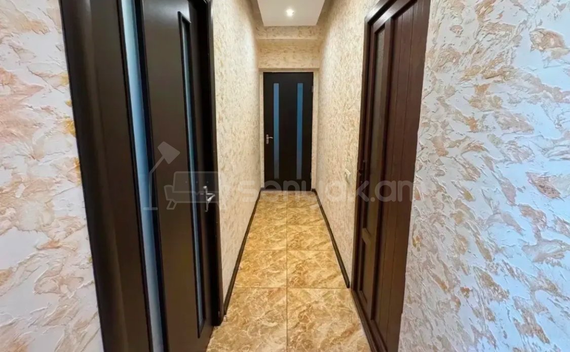 3 Սենյականոց Բնակարան Քարե Շենքում, 90քմ, 1/5 հարկ, Կապիտալ Վերանորոգված