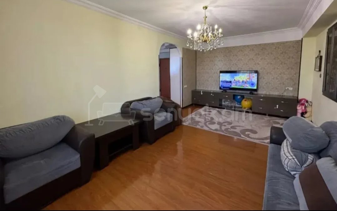 3 Սենյականոց Բնակարան Քարե Շենքում, 90քմ, 1/5 հարկ, Կապիտալ Վերանորոգված