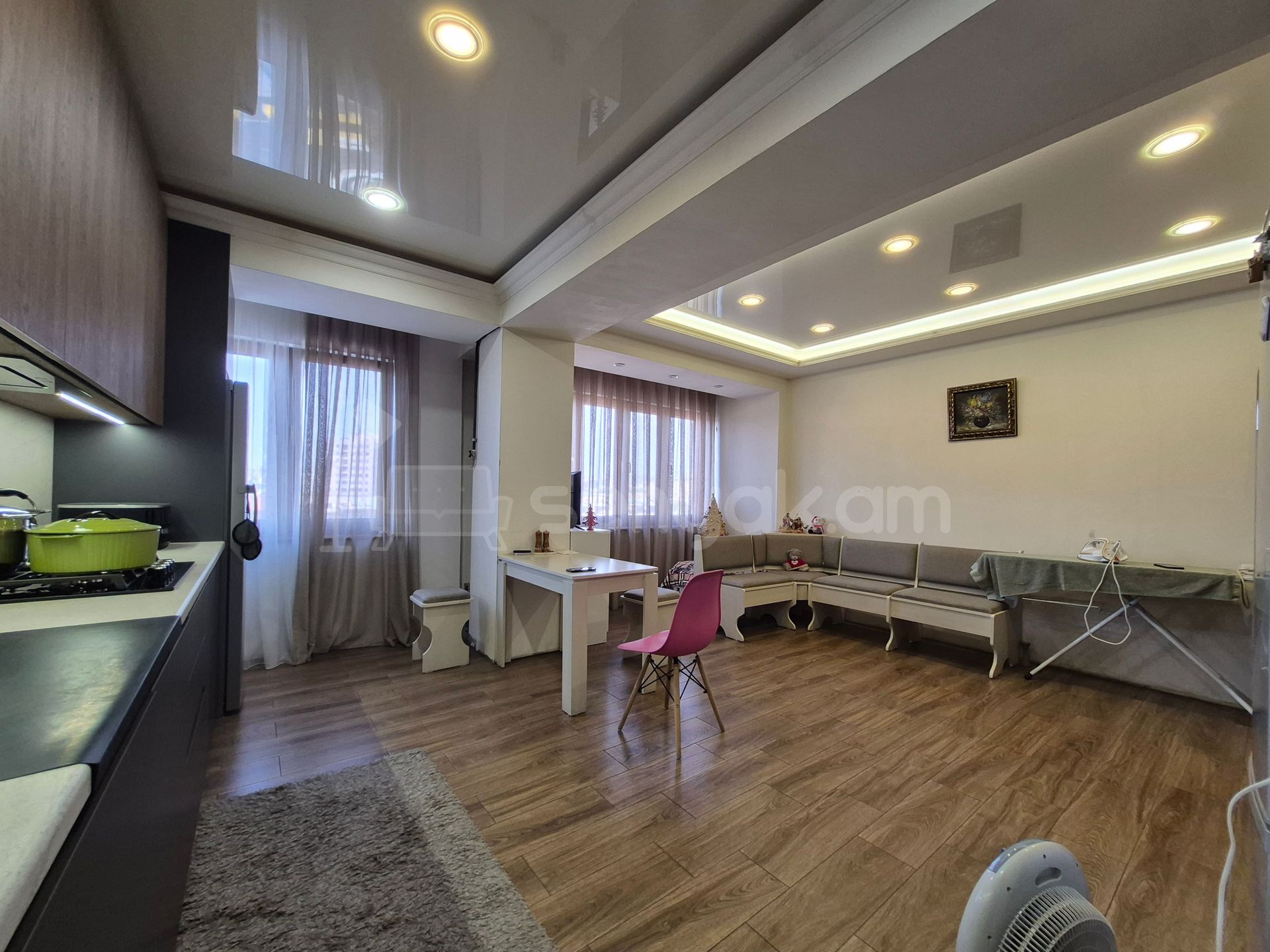 4 Սենյականոց Բնակարան, 105քմ, 8/14 հարկ, Կապիտալ Վերանորոգված