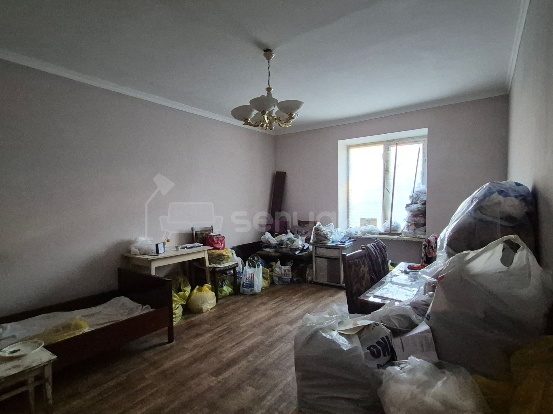 1 Սենյականոց Բնակարան Քարե Շենքում, 31քմ, 1/4 հարկ, Կոսմետիկ Վերանորոգված