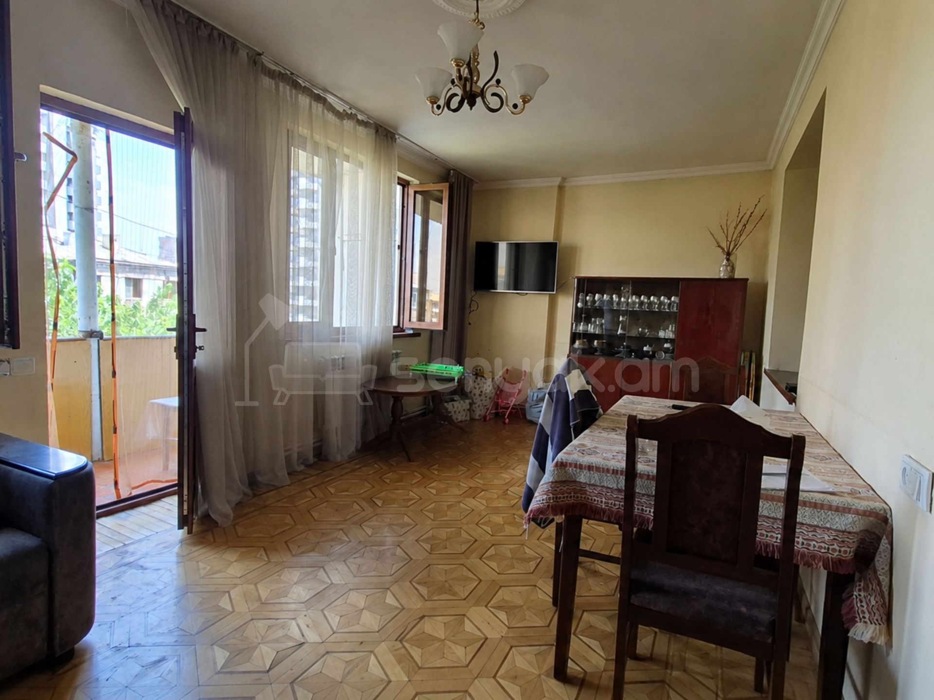3 Սենյականոց Բնակարան Քարե Շենքում, 76քմ, 5/5 հարկ, Կոսմետիկ Վերանորոգված