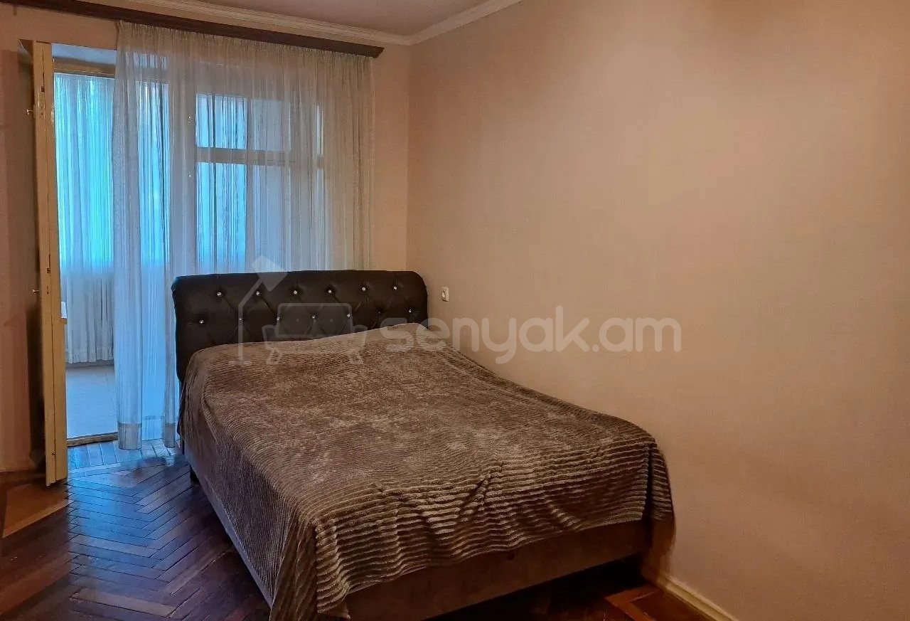 2 Սենյականոց Բնակարան Քարե Շենքում, 53քմ, 2/5 հարկ, Կապիտալ Վերանորոգված