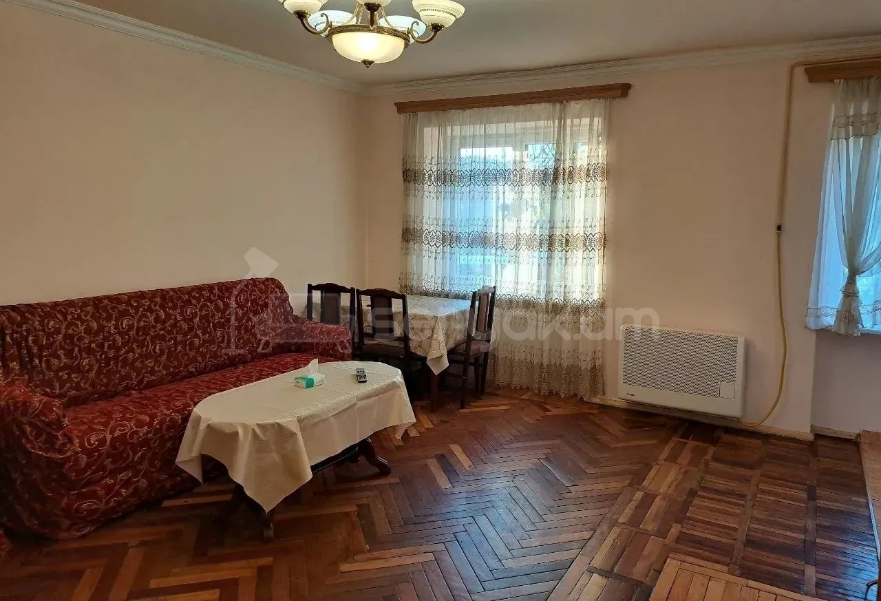 2 Սենյականոց Բնակարան Քարե Շենքում, 53քմ, 2/5 հարկ, Կապիտալ Վերանորոգված