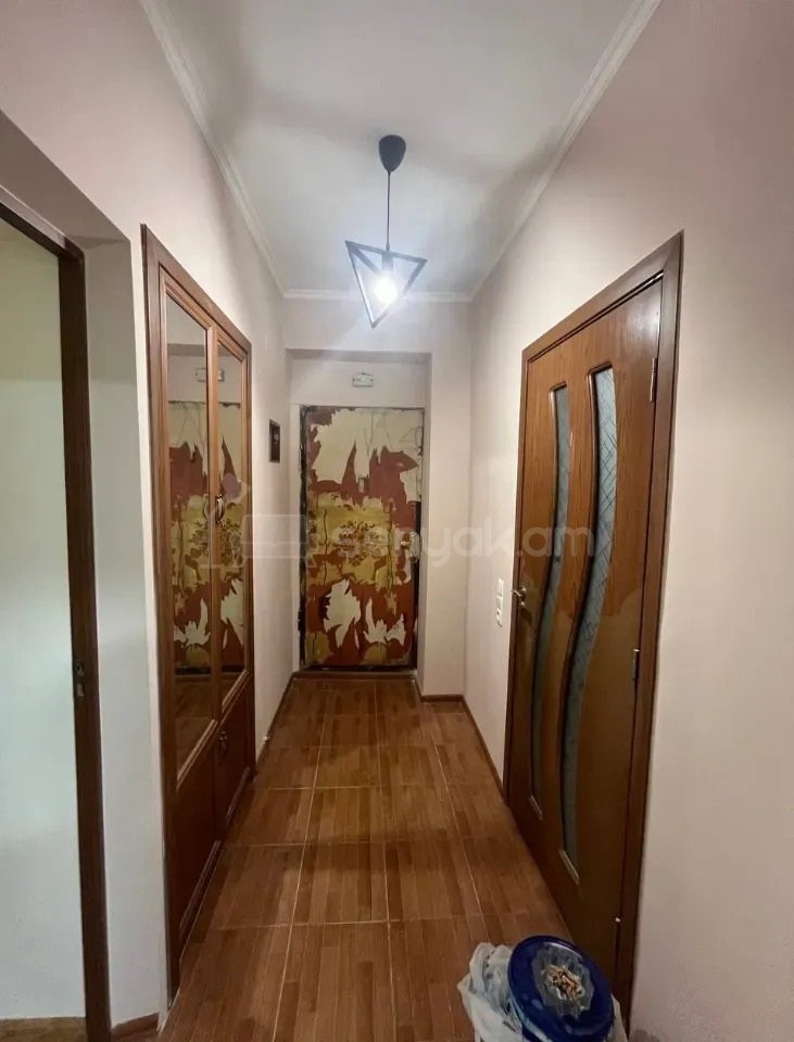 2 Սենյականոց Բնակարան Քարե Շենքում, 54քմ, 1/5 հարկ, Կապիտալ Վերանորոգված
