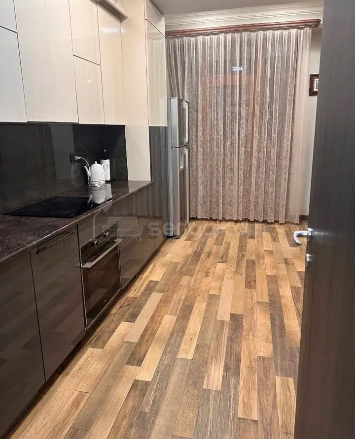 3 Սենյականոց Բնակարան Նորակառույցում, 90քմ, 3/9 հարկ, Կապիտալ Վերանորոգված