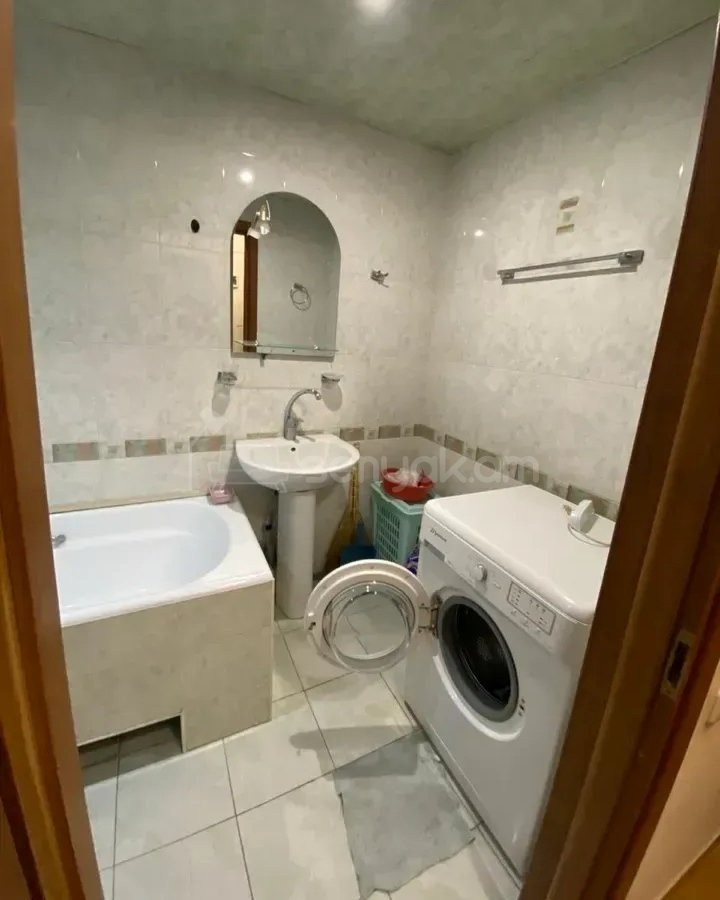 2 Սենյականոց Բնակարան Քարե Շենքում, 50քմ, 4/5 հարկ, Կապիտալ Վերանորոգված