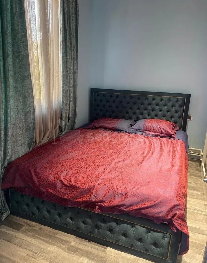 2 Սենյականոց Բնակարան Քարե Շենքում, 44քմ, 5/5 հարկ, Կապիտալ Վերանորոգված