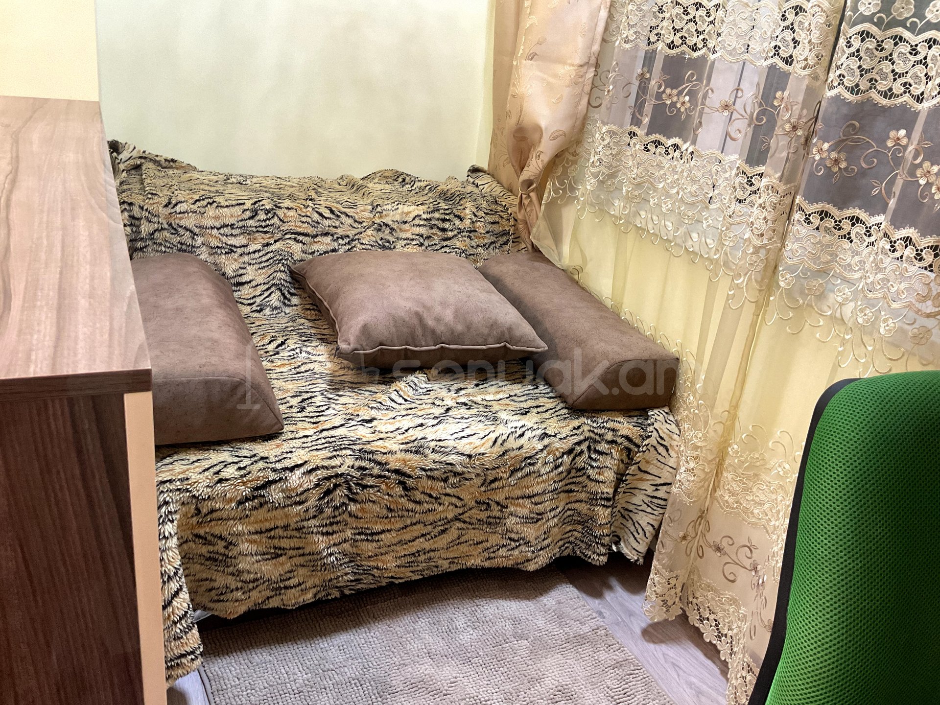 1 Սենյականոց Բնակարան Քարե Շենքում, 55քմ, 6/9 հարկ, Կապիտալ Վերանորոգված, Կահավորված