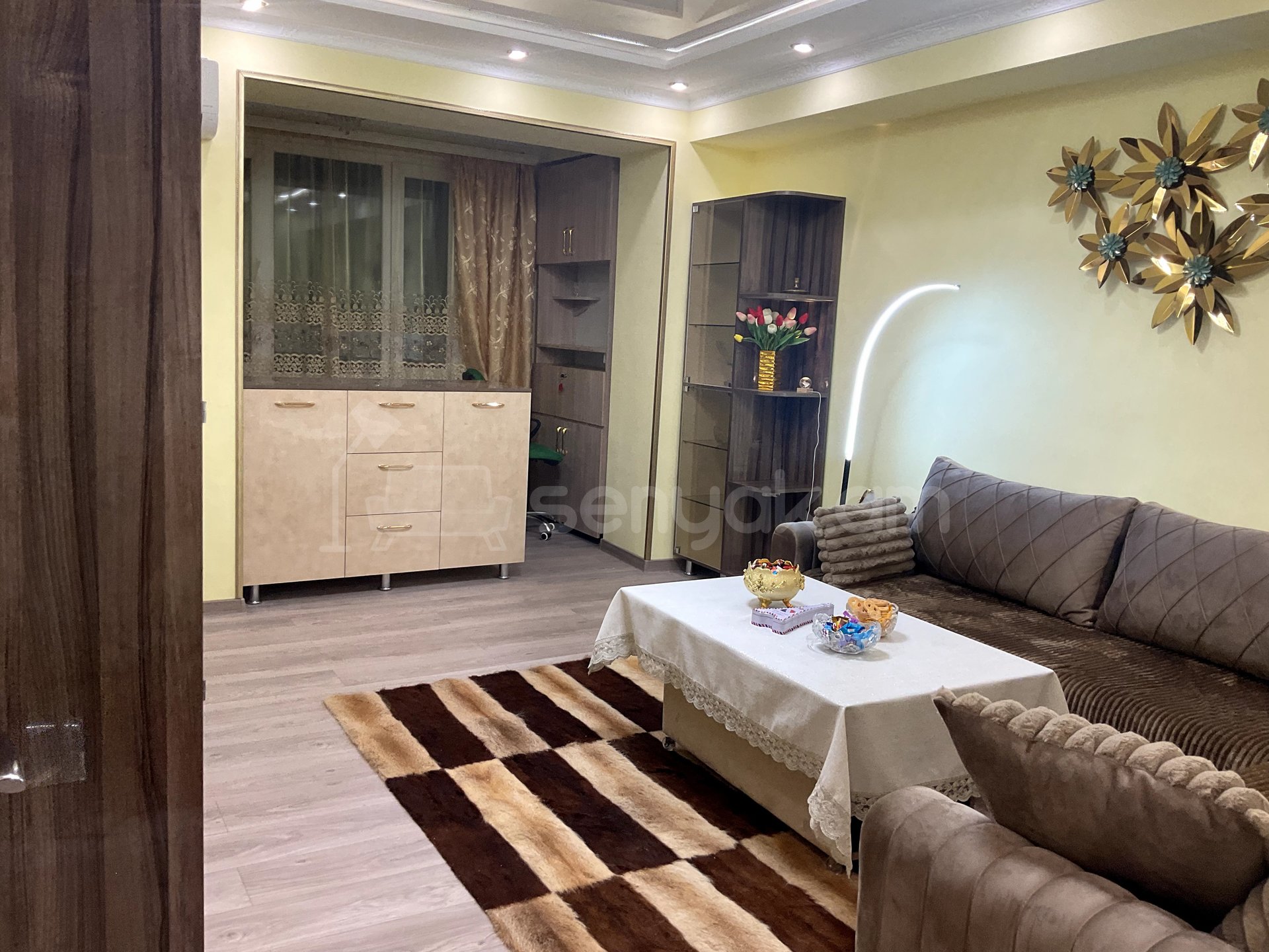 1 Սենյականոց Բնակարան Քարե Շենքում, 55քմ, 6/9 հարկ, Կապիտալ Վերանորոգված, Կահավորված