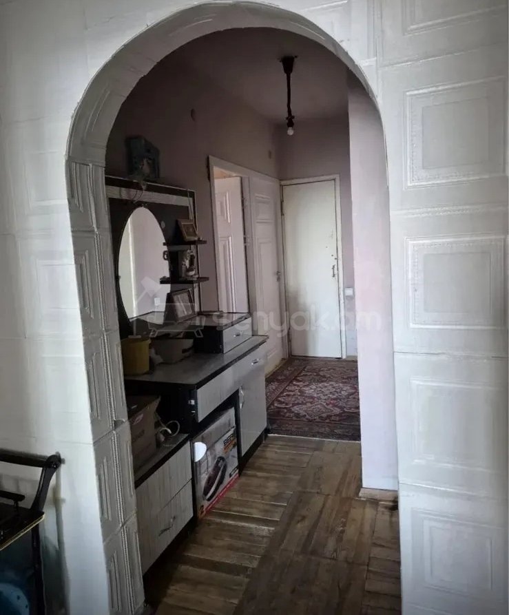 3 Սենյականոց Բնակարան, 83քմ, 11/16 հարկ, Նորմալ Վիճակում
