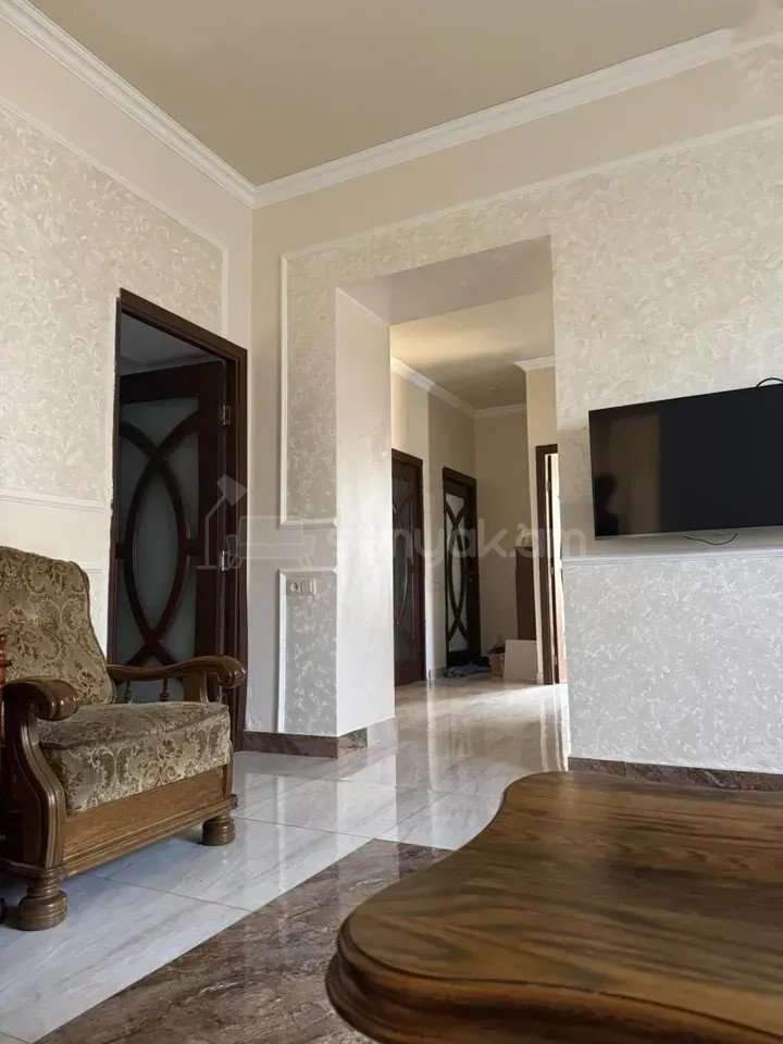 4 Սենյականոց Սեփական Տուն, 160քմ, Կոսմետիկ Վերանորոգված