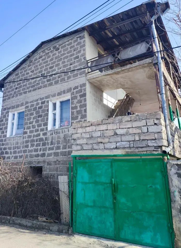 5 Սենյականոց Սեփական Տուն, 182քմ, Նորմալ Վիճակում, Ավտոտնակով