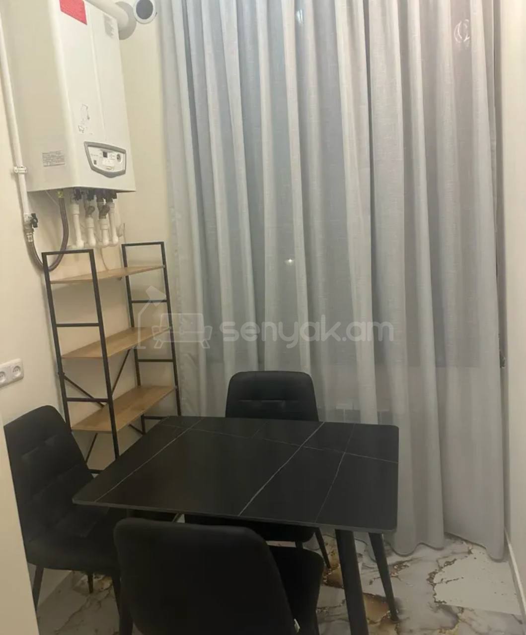 2 Սենյականոց Բնակարան Քարե Շենքում, 50քմ, 4/5 հարկ, Կապիտալ Վերանորոգված, Կահավորված