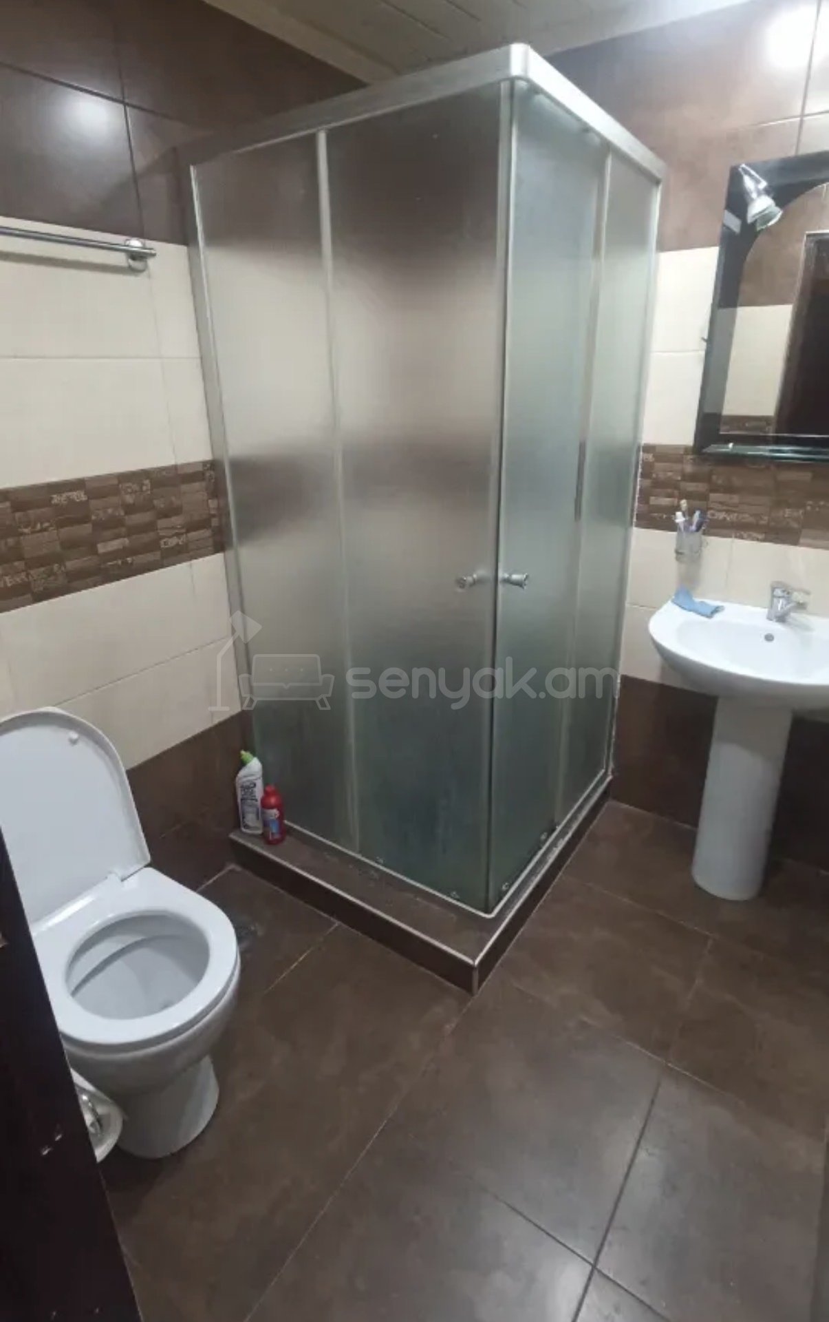 2 Սենյականոց Բնակարան Քարե Շենքում, 62քմ, 5/5 հարկ, Կապիտալ Վերանորոգված