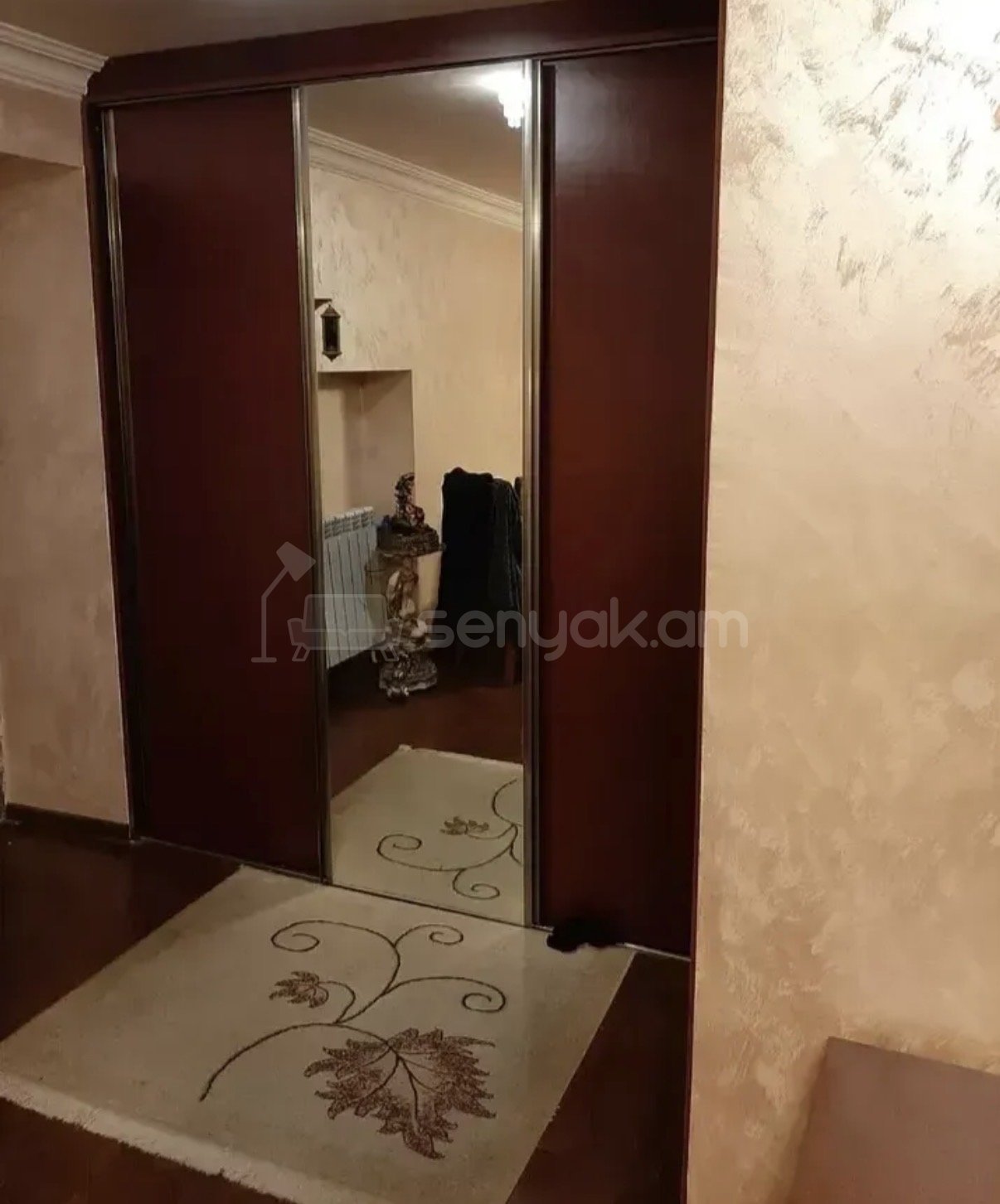 2 Սենյականոց Բնակարան Քարե Շենքում, 62քմ, 5/5 հարկ, Կապիտալ Վերանորոգված