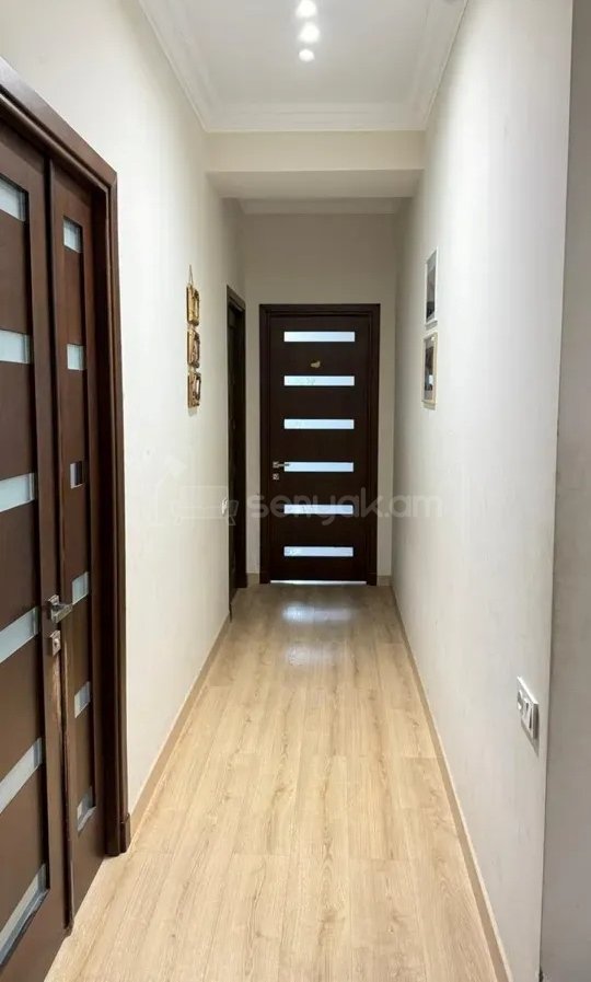 3 Սենյականոց Բնակարան Նորակառույցում, 90քմ, 13/19 հարկ, Կապիտալ Վերանորոգված