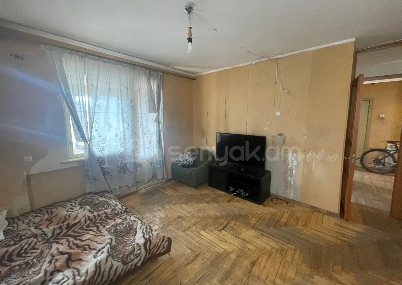 3 Սենյականոց Բնակարան, 84քմ, 6/14 հարկ, Նորմալ Վիճակում