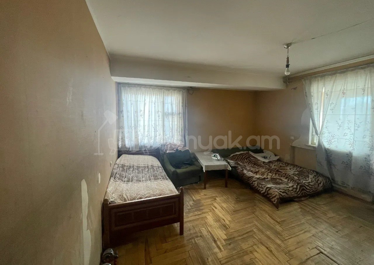 3 Սենյականոց Բնակարան, 84քմ, 6/14 հարկ, Նորմալ Վիճակում