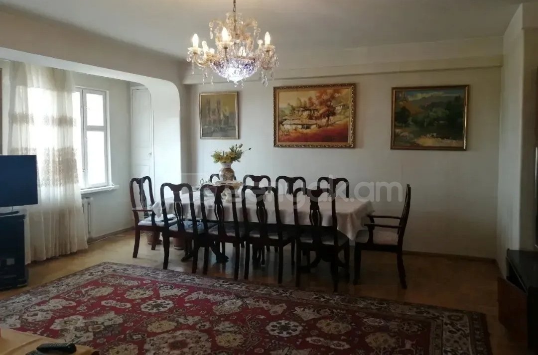4 Սենյականոց Բնակարան, 110քմ, 3/14 հարկ, Նորմալ Վիճակում