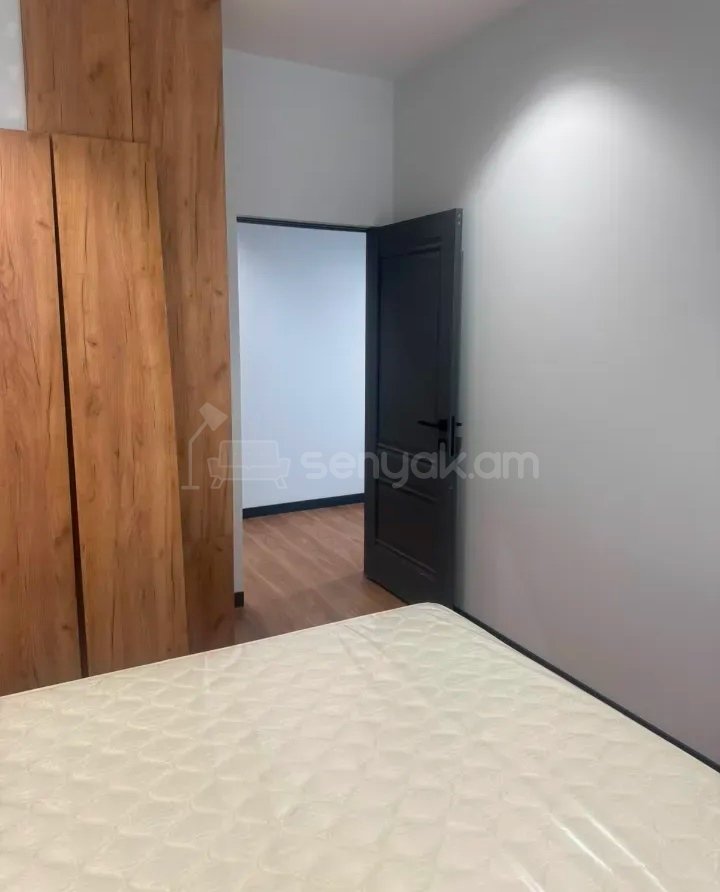2 Սենյականոց Բնակարան Քարե Շենքում, 44քմ, 2/4 հարկ, Կապիտալ Վերանորոգված