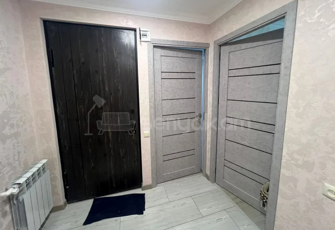3 Սենյականոց Բնակարան Քարե Շենքում, 63քմ, 1/5 հարկ, Կապիտալ Վերանորոգված