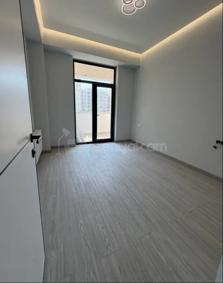 3 Սենյականոց Բնակարան Նորակառույցում, 80քմ, 5/15 հարկ, Կապիտալ Վերանորոգված