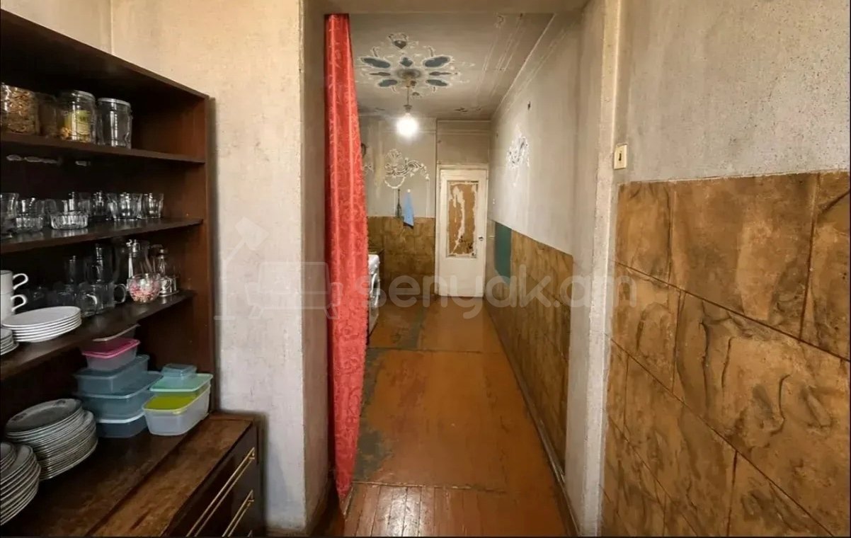 3 Սենյականոց Բնակարան, 80քմ, 9/9 հարկ, Պետական Վիճակում