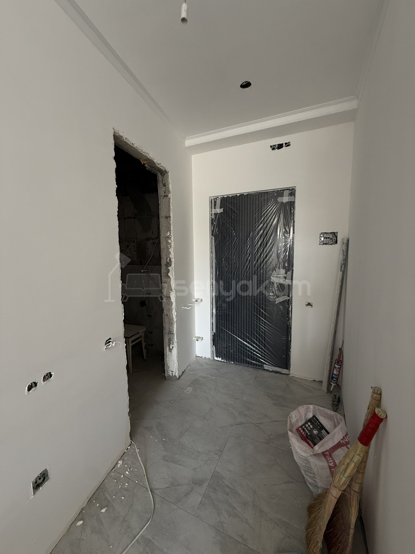 2 Սենյականոց Բնակարան Քարե Շենքում, 48քմ, 4/7 հարկ, Կապիտալ Վերանորոգված