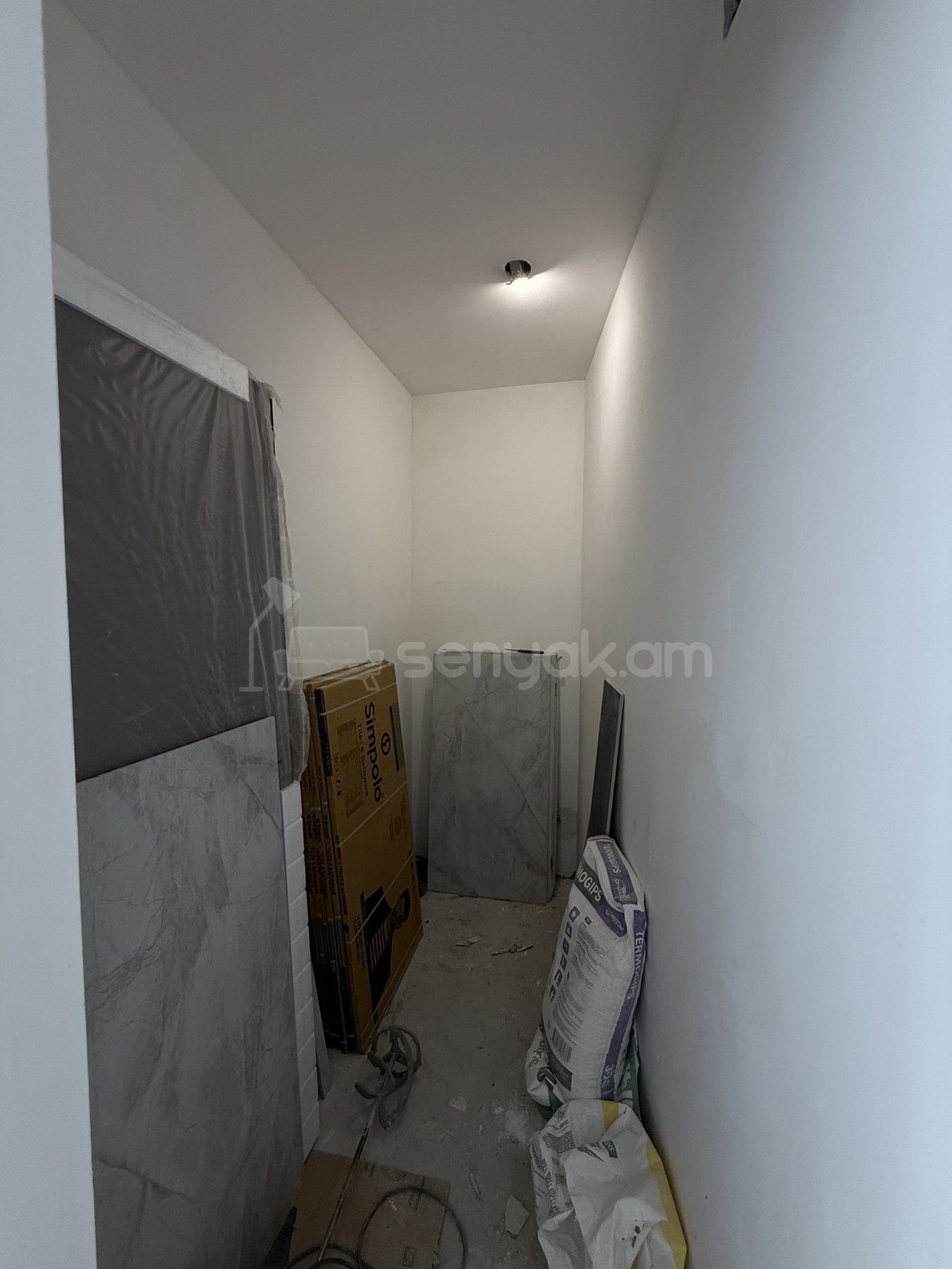 2 Սենյականոց Բնակարան Քարե Շենքում, 48քմ, 4/7 հարկ, Կապիտալ Վերանորոգված