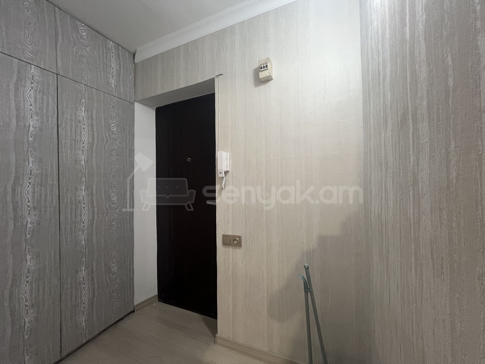 1 Սենյականոց Բնակարան, 33քմ, 3/4 հարկ, Կոսմետիկ Վերանորոգված