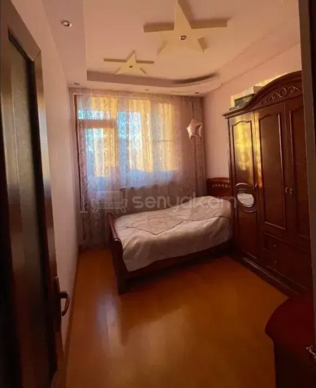 4 Սենյականոց Բնակարան, 90քմ, 10/10 հարկ, Կապիտալ Վերանորոգված, Կահավորված