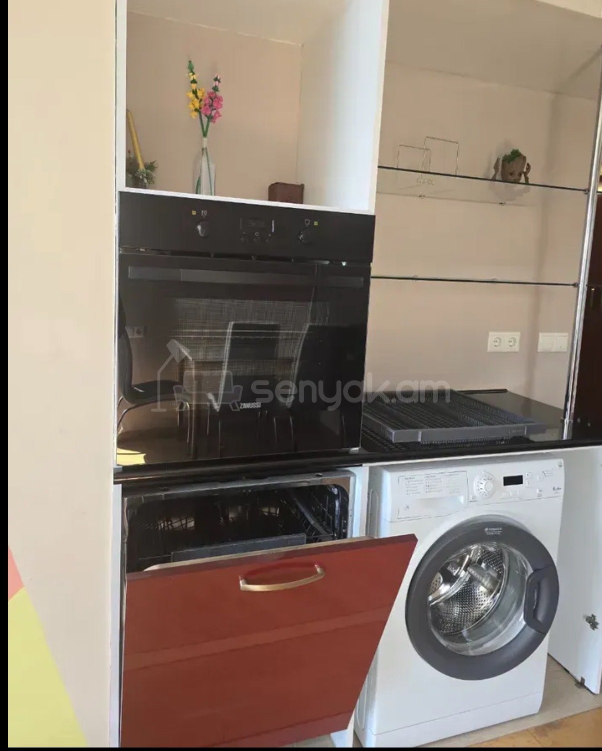 2 Սենյականոց Բնակարան Քարե Շենքում, 45քմ, 2/5 հարկ, Կապիտալ Վերանորոգված, Կահավորված