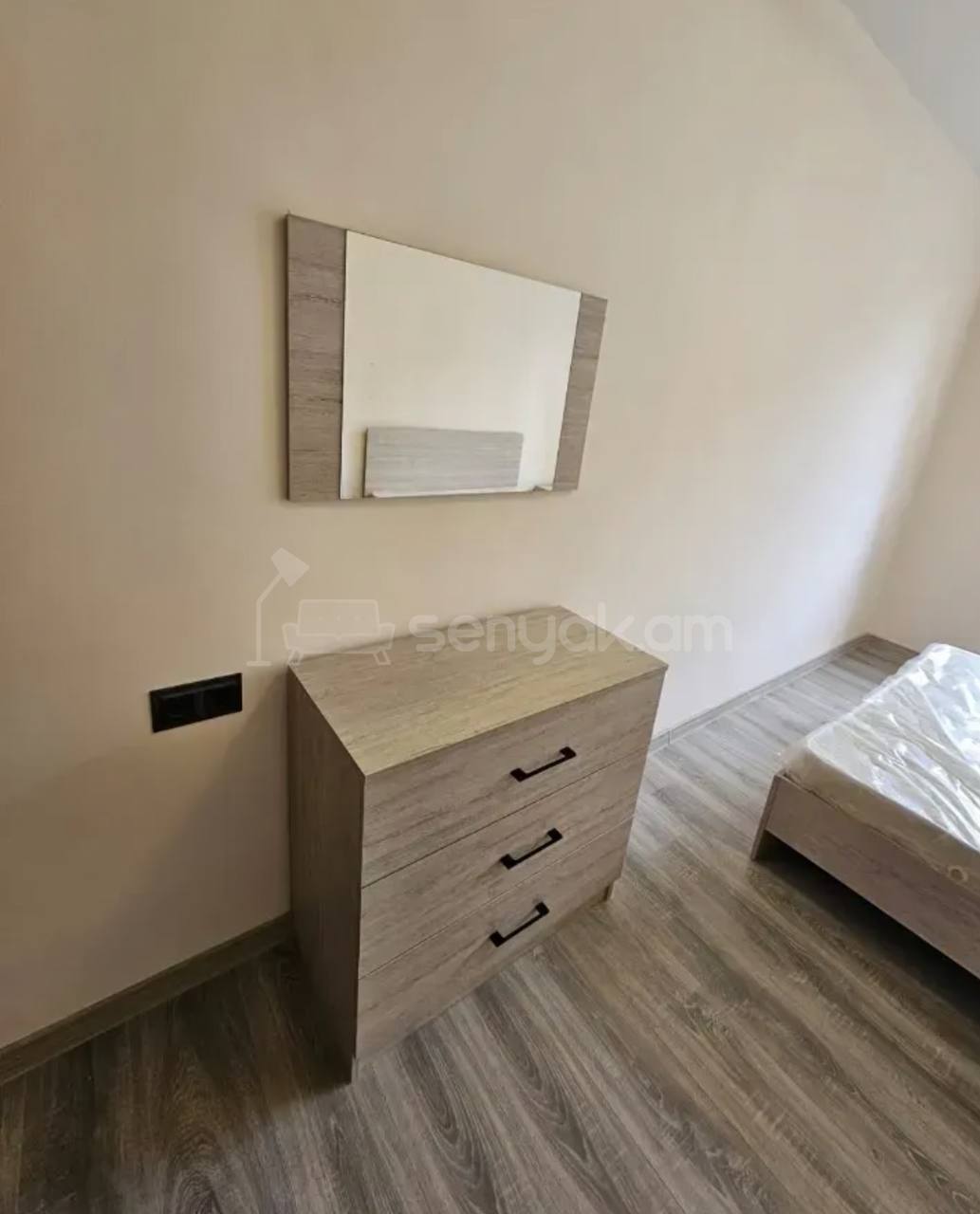 2 Սենյականոց Բնակարան Քարե Շենքում, 55քմ, 5/5 հարկ, Կապիտալ Վերանորոգված, Կահավորված