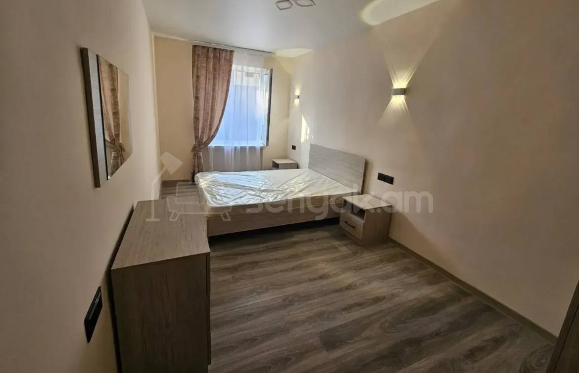 2 Սենյականոց Բնակարան Քարե Շենքում, 55քմ, 5/5 հարկ, Կապիտալ Վերանորոգված, Կահավորված