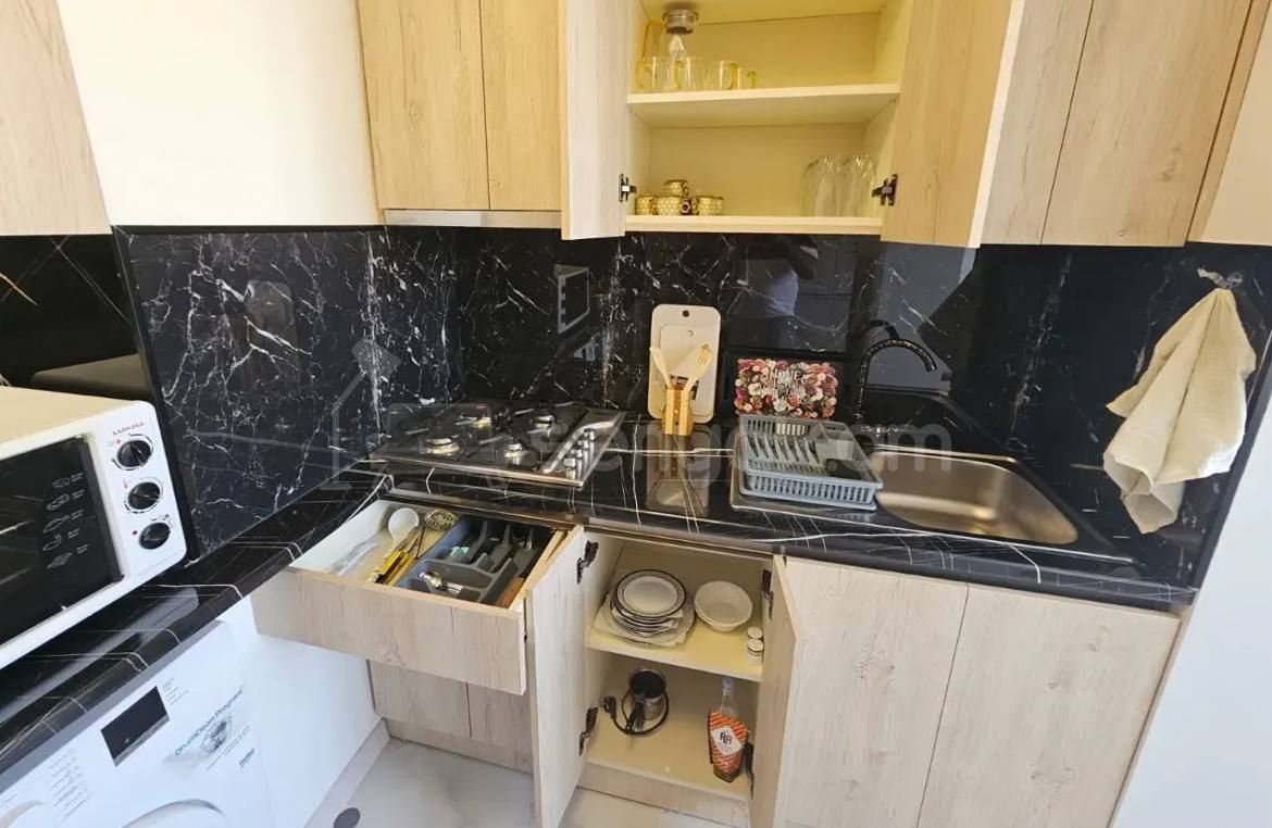 2 Սենյականոց Բնակարան Քարե Շենքում, 55քմ, 5/5 հարկ, Կապիտալ Վերանորոգված, Կահավորված